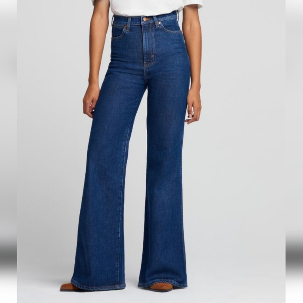 Wrangler wanderer Women's Blue Flare Jeans